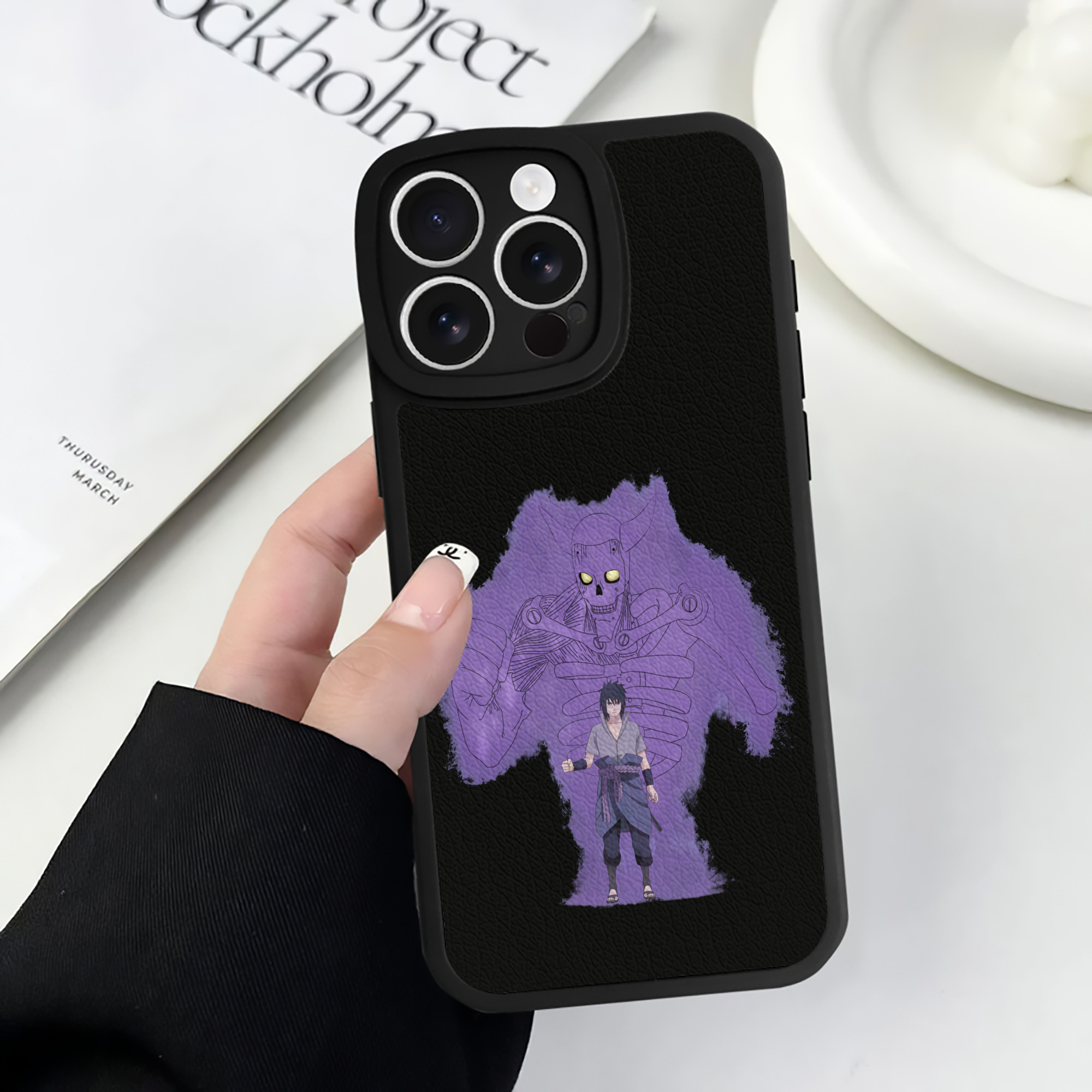 （画像用） NARUTO -ナルト- うちは サスケ Uchiha Sasuke 【iPhone 16シリーズ対応】シリコンスマホケース（レザー調） 材質：シリコン